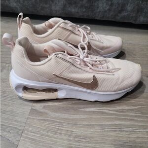Nike Women's Cream Sneakers